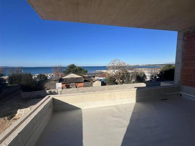 Na prodej nový apartmán jen 20 m od moře, Nin, Chorvatsko