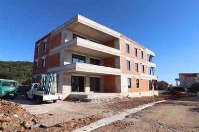 Na prodej luxusní apartmán s výhledem na moře, Tribunj, Chorvatsko