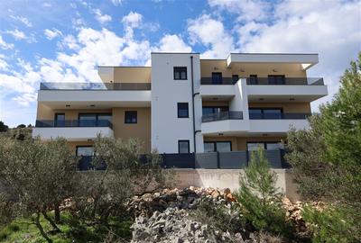 
Na prodej nový a moderní apartmán s výhledem na moře na ostrově Murter, Chorvatsko
