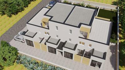 Na prodej dvoupodlažní apartmán se 3 ložnicemi a zahrádkou v novostavbě, pár metrů od moře, Privlaka, Chorvatsko