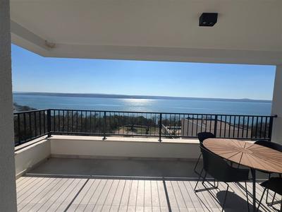 
Na prodej velmi pěkný apartmán v novostavbě s otevřeným výhledem na moře, Maslenica, Chorvatsko
