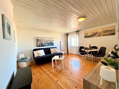 Na prodej pěkný apartmán s částečný výhledem na moře a katedrálu, Pula, Istrie, Chorvatsko