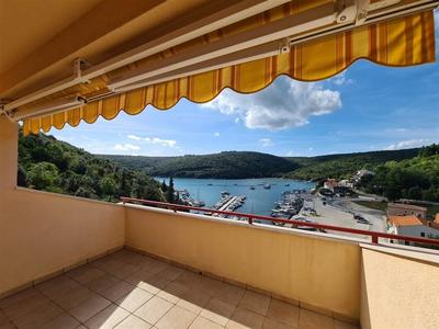 Na prodej krásný apartmán s otevřeným výhledem na moře, Duga Uvala, Istrie, Chorvatsko 