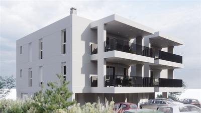 Na prodej prostorný apartmán se 3 ložnicemi a velkou krytou terasou ve výstavbě, Šibenik, Chorvatsko 