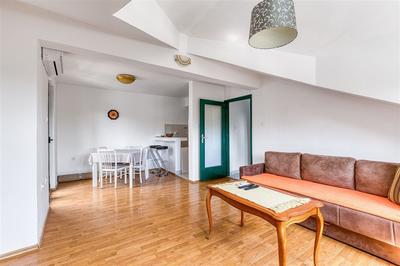 Na prodej apartmán s výhledem na moře v Budvě, Černá Hora 