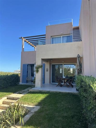 Na prodej apartmán v přízemí, jen pár kroků od pláže v Maleme, Kréta, Chania 