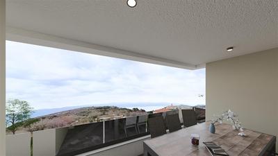 Na prodej nový apartmán se třemi ložnicemi, velkou terasou s výhledem na moře, Vrbnik, ostrov Krk, Chorvatsko